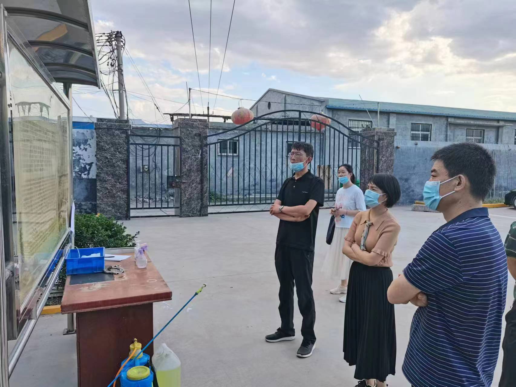 牧野區(qū)副區(qū)長秦丹丹，科工信局張局長蒞臨新航參觀指導(dǎo)工作。